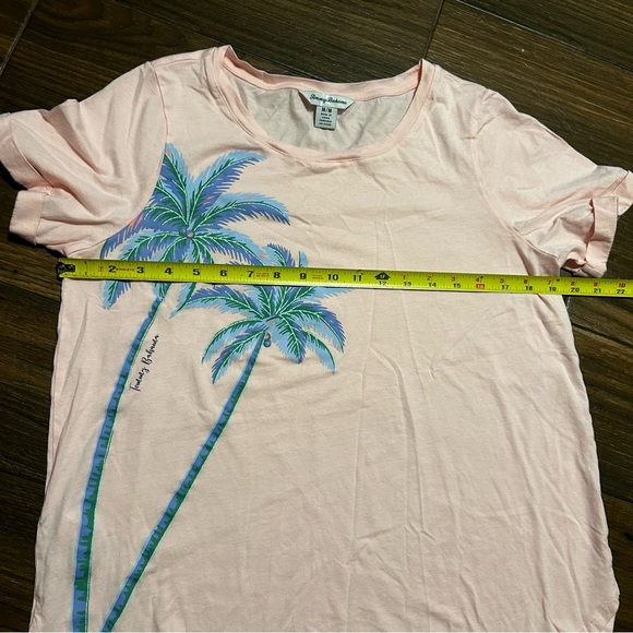 Tommy Bahama Women’s Tee Blouse Pink with Purple Palm Trees M Cotton Tencel - Picture 7 of 9